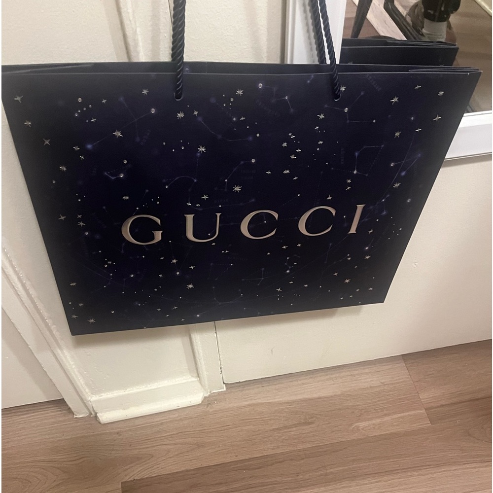 Gucci shopping bag